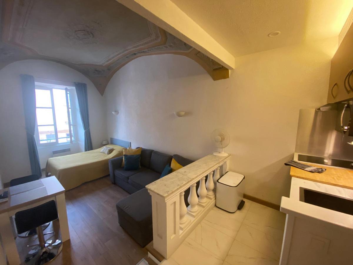 Appartement Lovely - Heart Of Menton, Near The Beach.